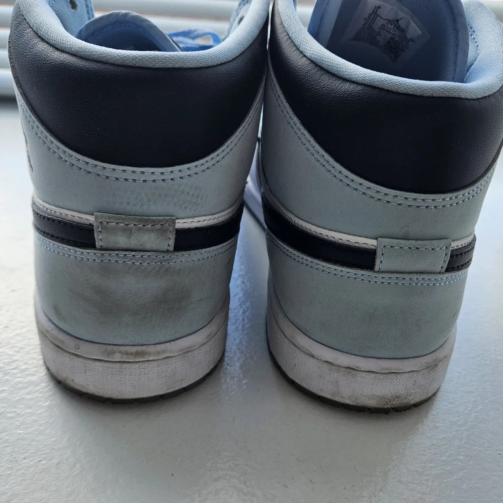 Air Jordan Ones Men's Size 11 - Picture 3 of 8